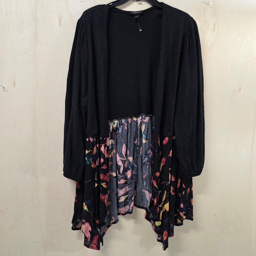Torrid Black Floral Mixed Media Open Front Cardigan Handkerchief Hem Plus Size 2